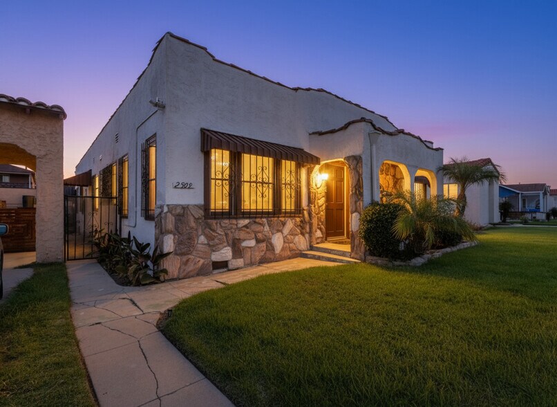 Primary Photo - 2509 W 73rd St