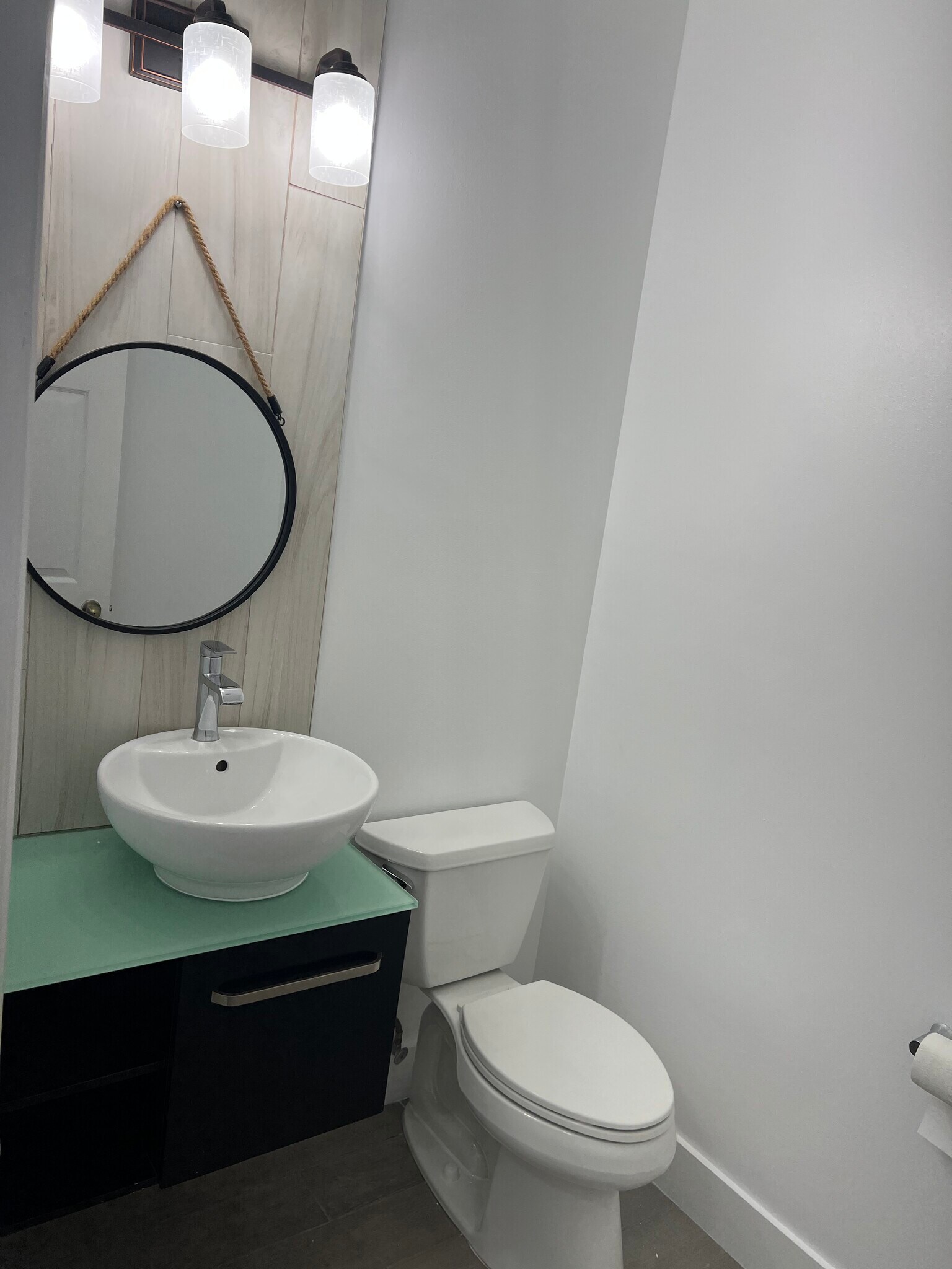 Building Photo - 1017 NE 42nd Ave