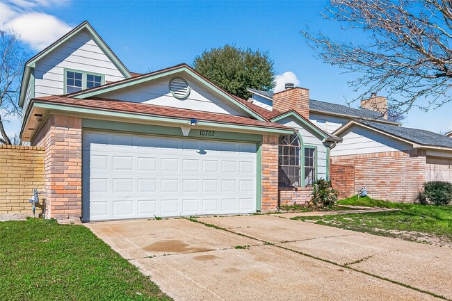 Building Photo - 10707 Staghill Dr