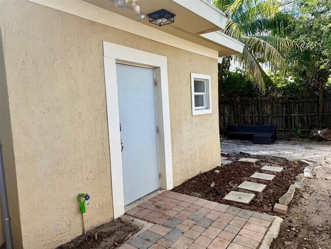 Building Photo - 1217 NW 7th Ave