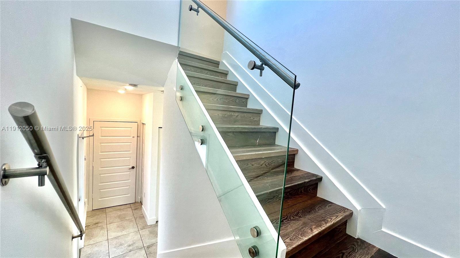 Building Photo - 4670 NW 84th Ave