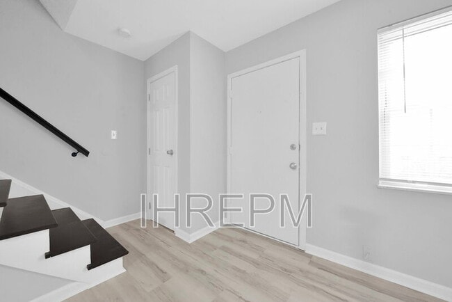 Building Photo - 3043 Morsetown Ct S