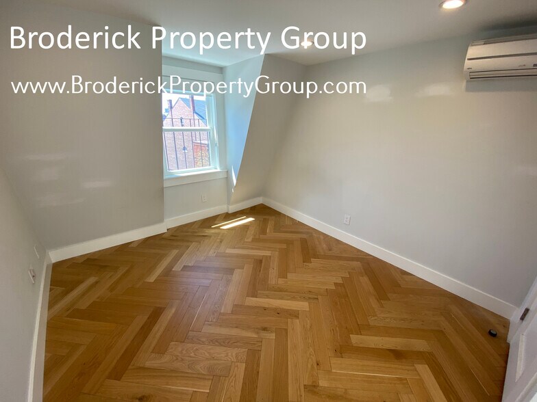 Building Photo - 464 Massachusetts Ave