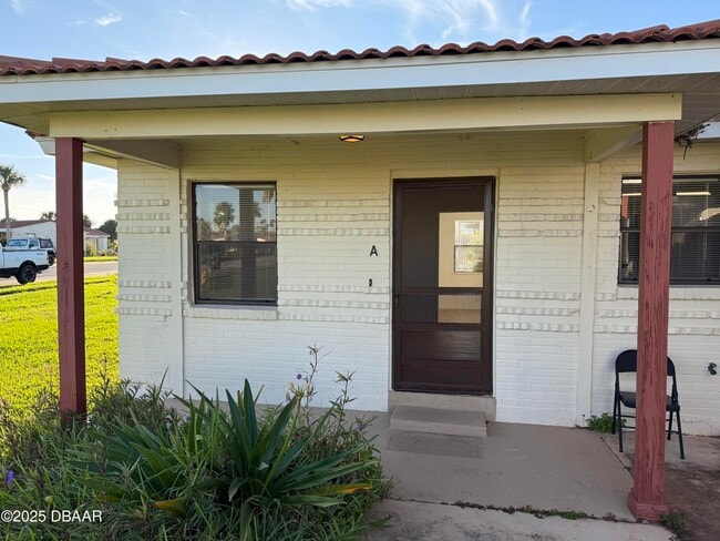 Primary Photo - 11 Oriole Cir