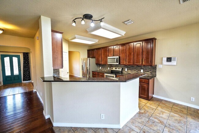 Building Photo - Gorgeous 5-Bedroom, 3.5-Bathroom Home Near...