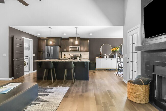 Building Photo - 1286 Magnum Dr
