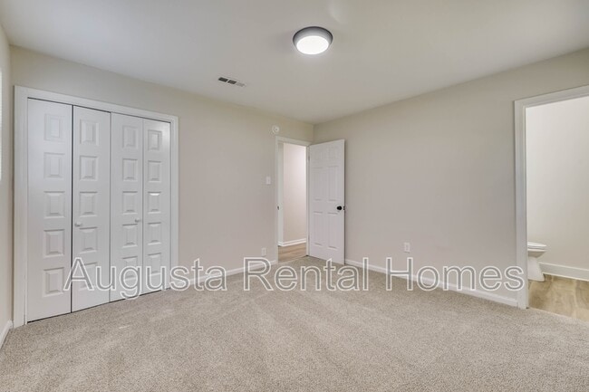 Building Photo - 3413 Charing Cross Ct