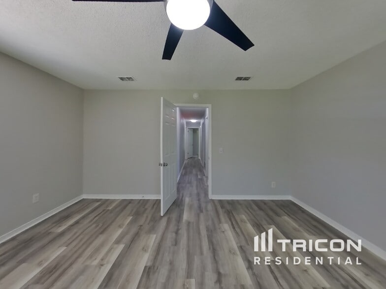 Building Photo - 2608 Bottomridge Dr