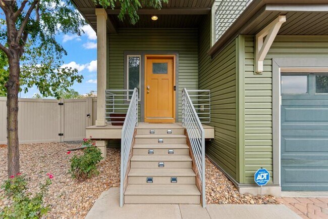 Building Photo - 5175 Andes St