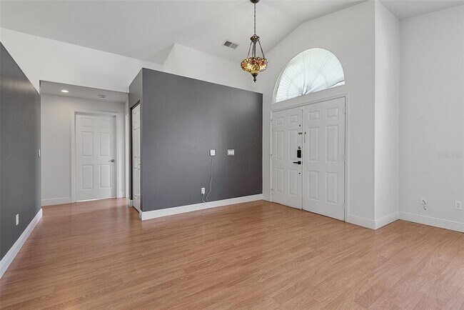 Building Photo - 113 Whippoorwill Dr