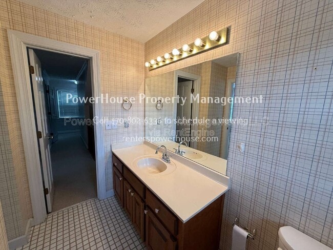 Building Photo - 3209 Henderson Walk