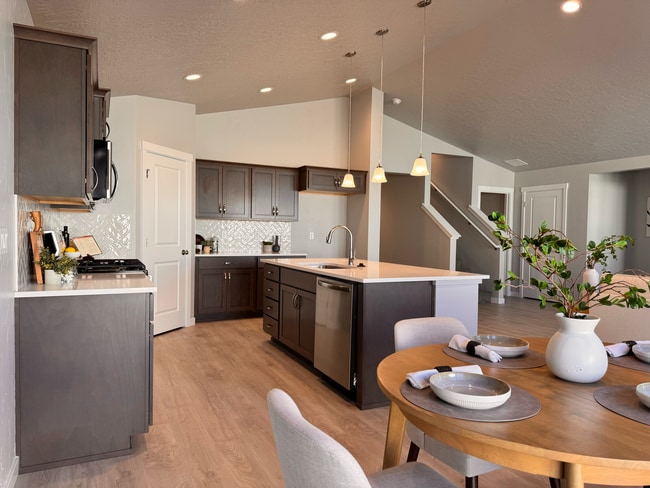 Building Photo - 10330 Crystal Ridge Dr