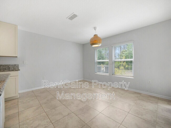 Building Photo - 597 Meadow Ridge Dr