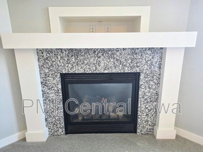 Building Photo - 9643 Turnpoint Dr