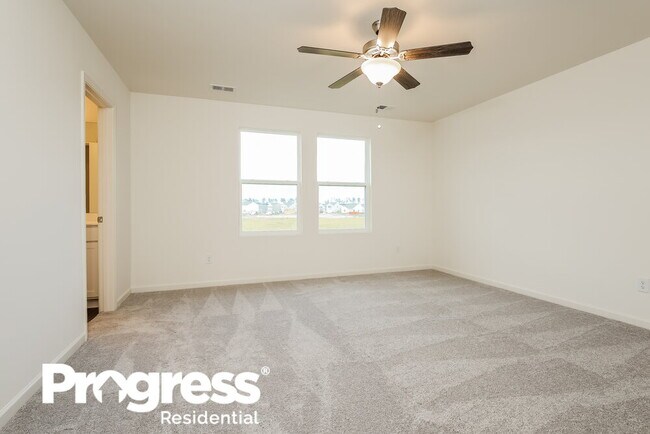 Building Photo - 820 Hydra Ln