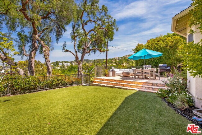 Building Photo - 3942 Glenridge Dr