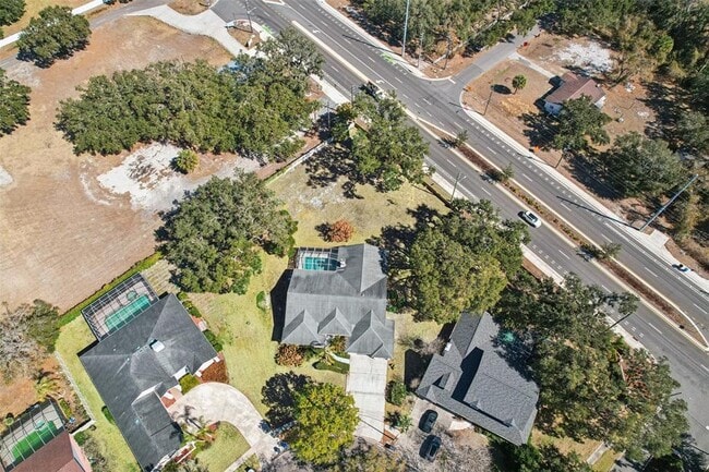 Building Photo - 918 Academy Dr