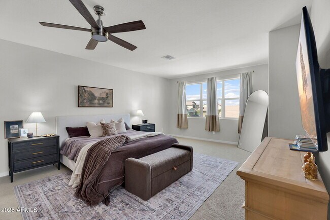Building Photo - 9418 E Theia Dr