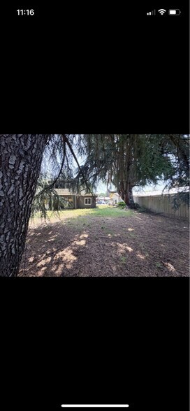 Building Photo - 525 Cinderella Loop