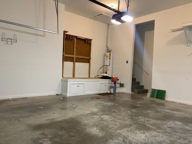 Building Photo - 1 Summer Ridge Ct