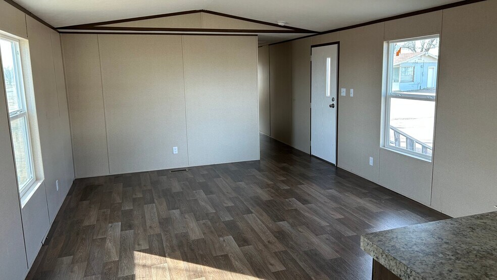 Building Photo - 6503 E Amarillo Blvd