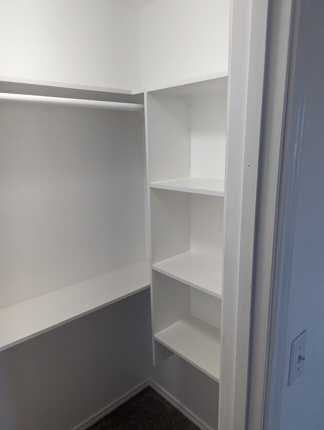 bedroom 2 closet - 107 W Mesquite St