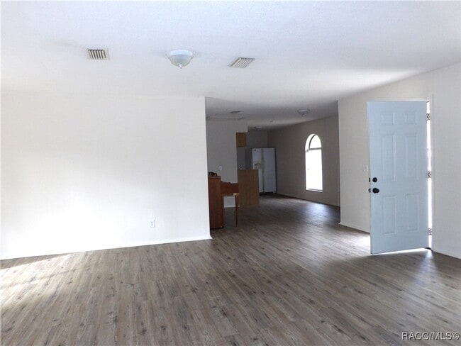 Building Photo - 1002 Leroy Bellamy Rd