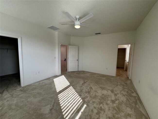 Building Photo - 279 Sunfish Dr
