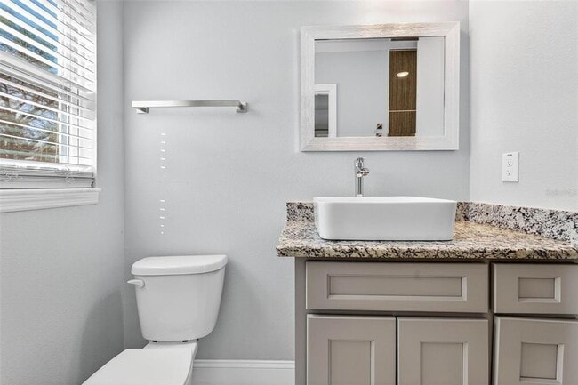 Building Photo - 1012 W Adalee St