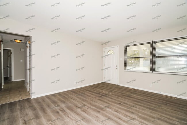 Building Photo - 10835 Antrill Dr