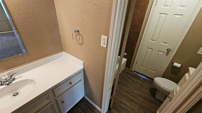 Building Photo - 14734 Treborway Dr