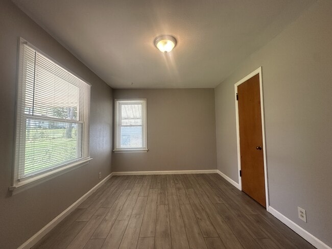 Building Photo - 1426 Comet Dr