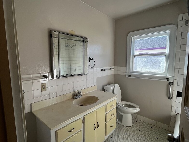 Building Photo - 772 Sunset Blvd