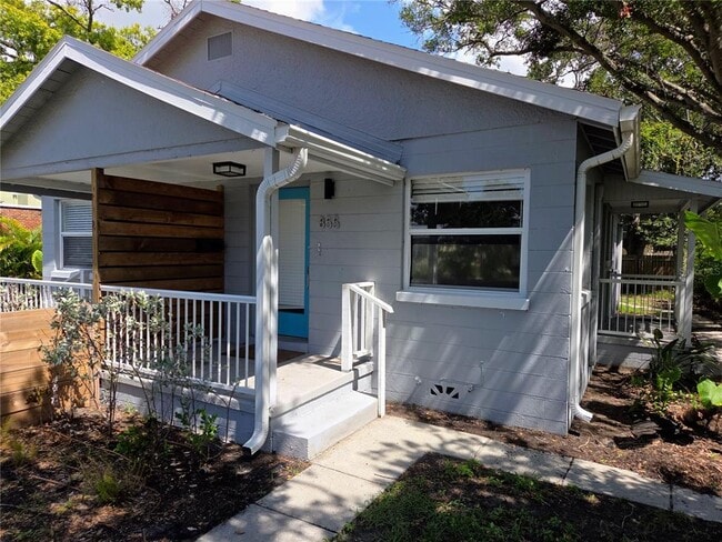Building Photo - 857 22nd Ave N