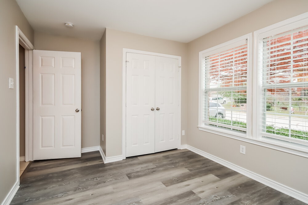 Building Photo - 1420 Castlegar Ln