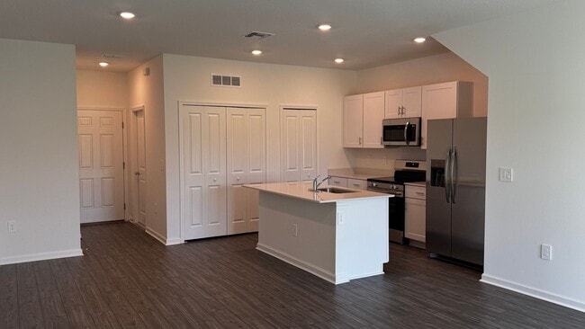 Building Photo - Modern Luxury Living in Marion Ranch – Brand-New Townhome | Internet, Trash & Lawn Care Included!