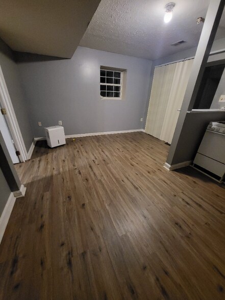 Building Photo - 16112 McConnell Dr