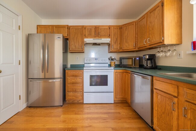 Building Photo - 916 Reef Rd