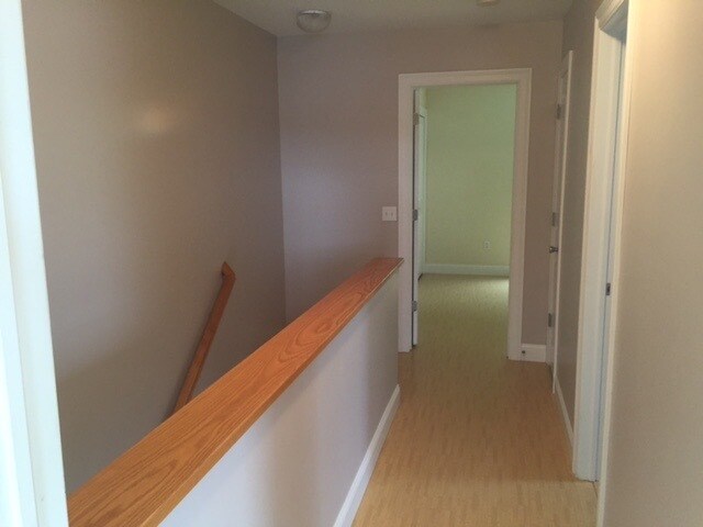 Upstairs - 294 Saratoga Ave