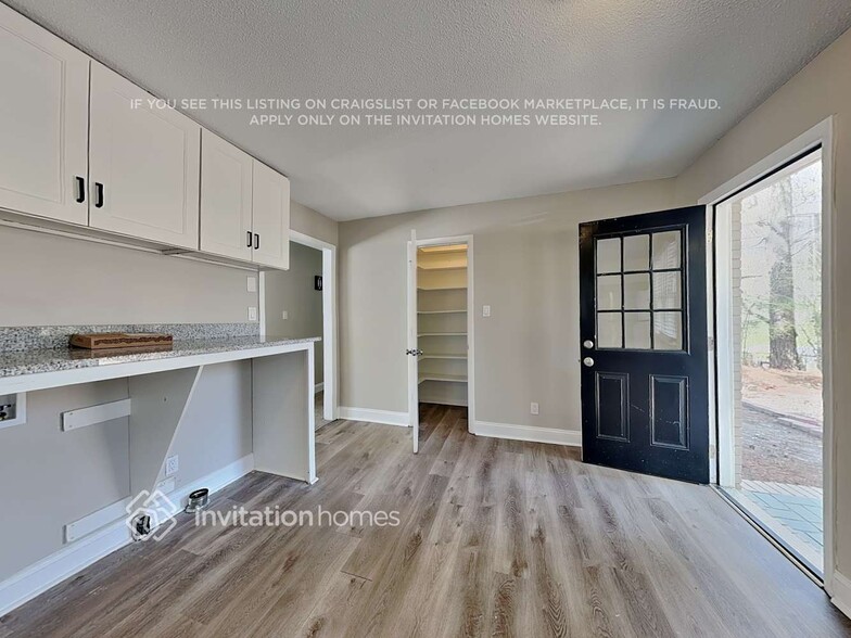 Building Photo - 1700 Woodland Rd