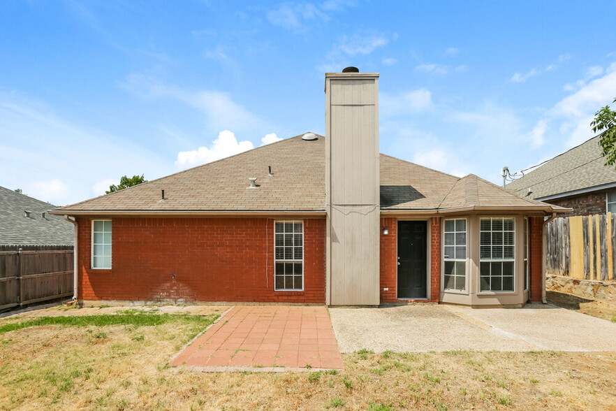 Building Photo - 705 Cross Ridge Cir