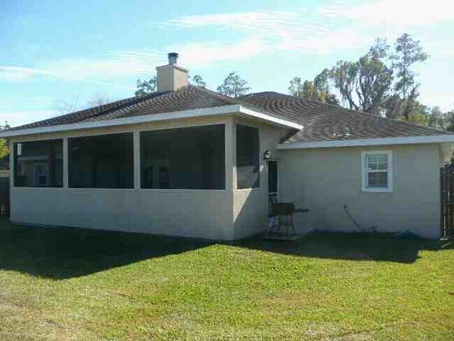 Building Photo - IDYLWILD LANE- 4 Bed/4.5 Bath Single Famil...