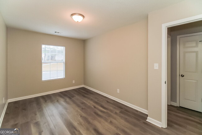 Building Photo - 646 Kilkenny Cir