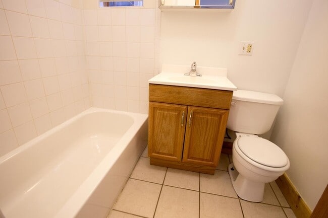Floorplan - 5401-5403 S. Woodlawn Avenue