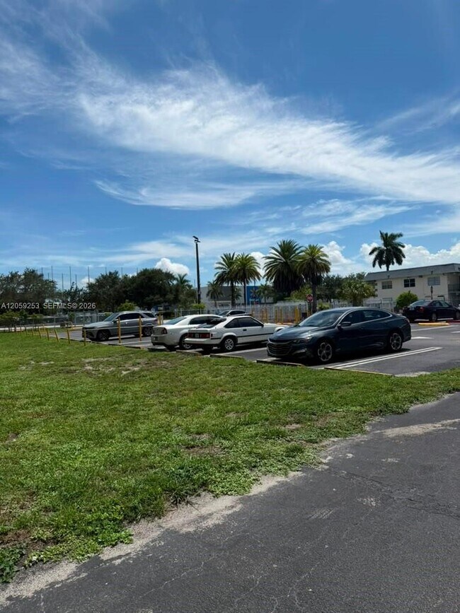 Building Photo - 291 NW 177th St