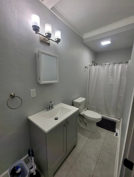 Building Photo - 2292 Bellfield Ave