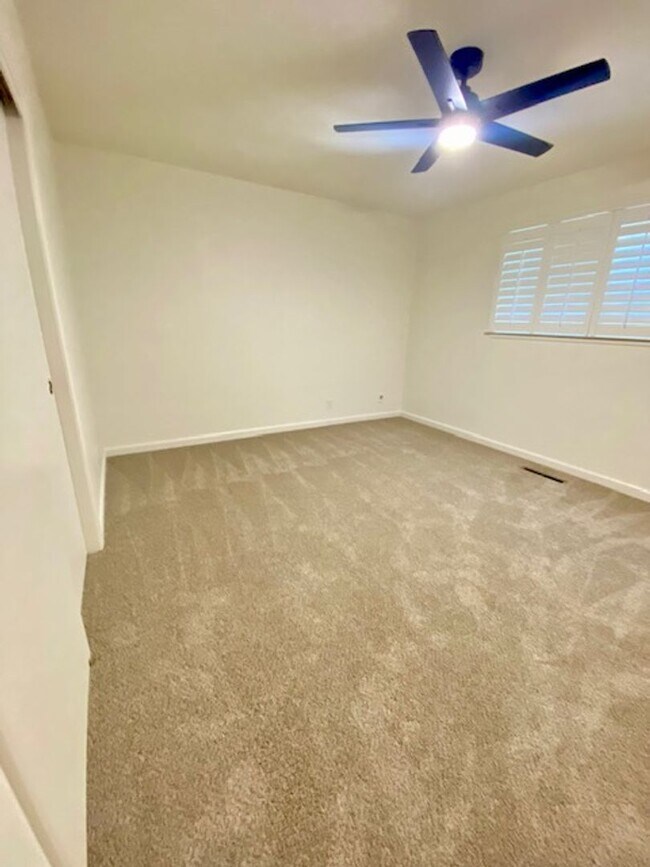 Building Photo - Updated property with luxury Appliances in a prime location in Livermore