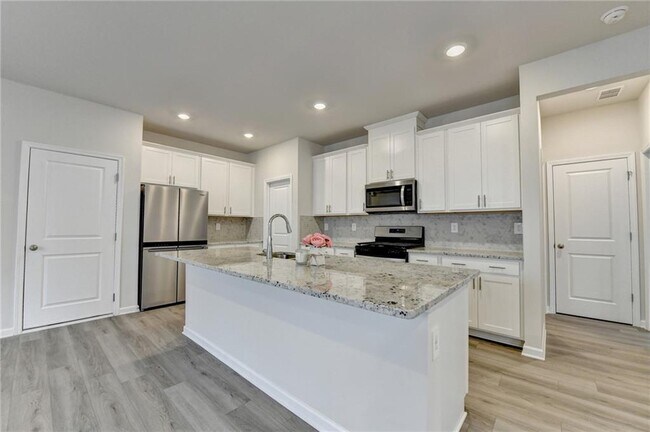 Building Photo - 2357 Whitworth St