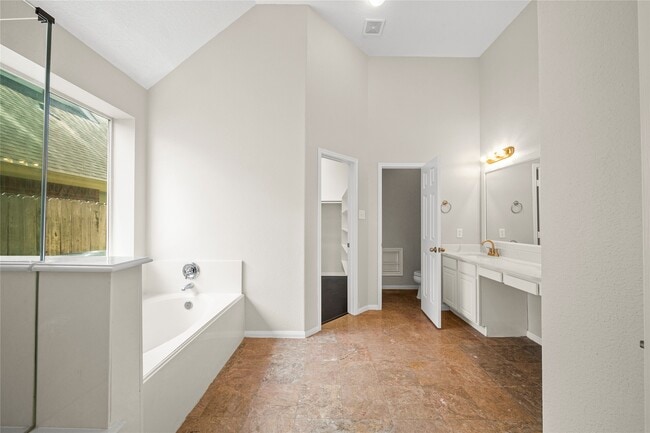 Building Photo - 8306 Golden Harbor