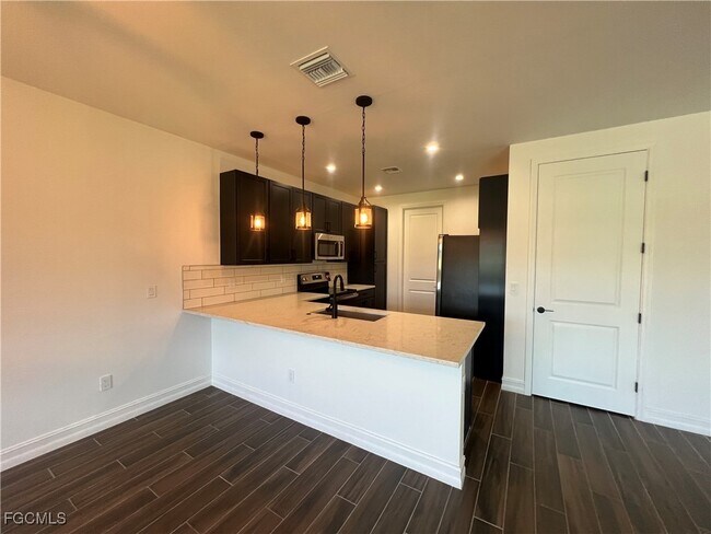 Building Photo - 7584 Carnegie Way